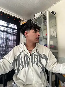 Snapshot of MaxStar26 chatting on 01/11/26, 12:54 MaxStar26 online show from 01/11/26, 12:54