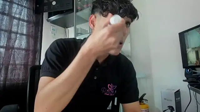 Snapshot of MaxStar26 chatting on 01/12/26, 12:54 MaxStar26 online show from 01/12/26, 12:54