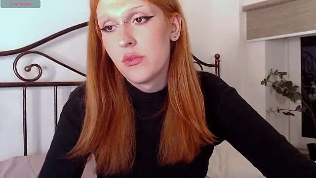 LunaBl1ss online show from 02/03/26, 06:22