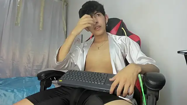 julian xx online show from 04/22/26, 07:15