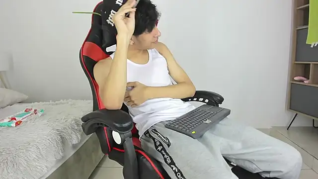 julian xx online show from 07/20/26, 07:38