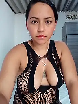 Snapshot of Maliha_21 chatting on 05/05/26, 07:44 Maliha 21 online show from 05/05/26, 07:44