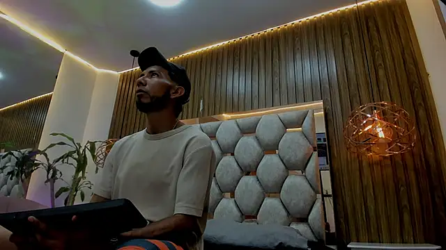 Snapshot of james__walsh chatting on 02/04/26, 07:31 james walsh online show from 02/04/26, 07:31