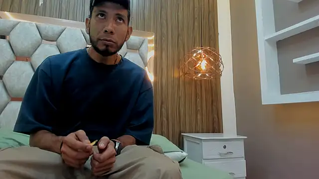 Snapshot of james__walsh chatting on 02/22/26, 07:34 james walsh online show from 02/22/26, 07:34