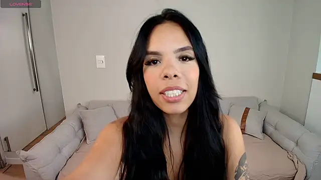 Bruna Ferrazz online show from 02/05/26, 12:10