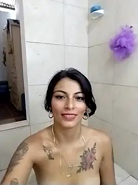 Snapshot of andrea_rose69 chatting on 01/10/26, 12:51 andrea rose69 online show from 01/10/26, 12:51