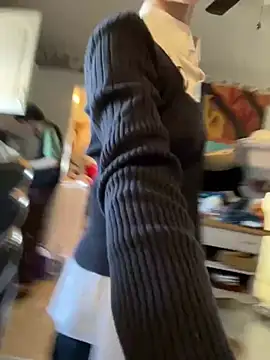 Snapshot of SugarNCinnamon chatting on 02/15/26, 08:16 SugarNCinnamon online show from 02/15/26, 08:16