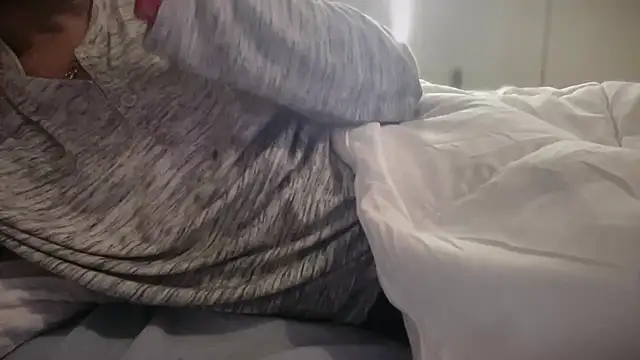 Snapshot of JSYMON chatting on 02/23/26, 10:18 JSYMON online show from 02/23/26, 10:18