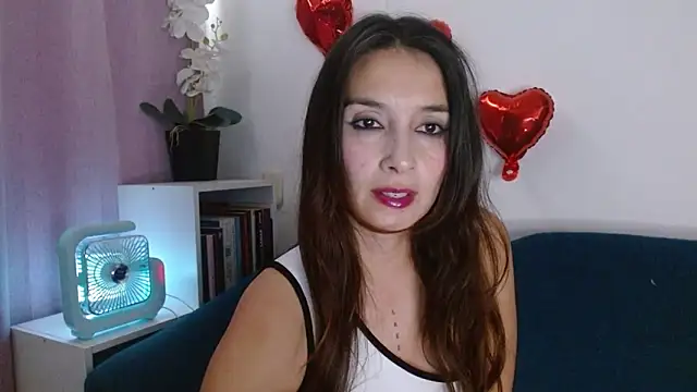 Almaglow  online show from 02/26/26, 06:40