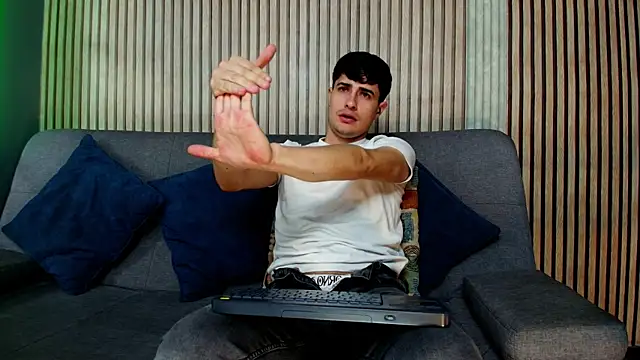 bro friends online show from 01/11/26, 12:26