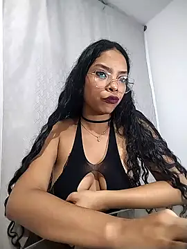 KATALINA SANTANA  online show from 03/03/26, 12:06