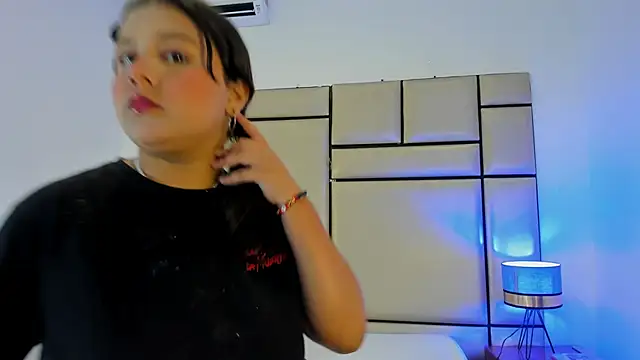 alejandra loppez online show from 02/20/26, 07:36