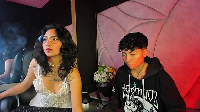 velvet mystic online show from 04/01/26, 04:24