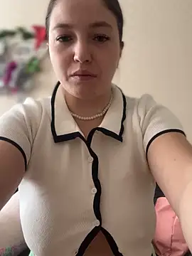 Snapshot of AlexaYvonne chatting on 02/03/26, 03:59 AlexaYvonne online show from 02/03/26, 03:59