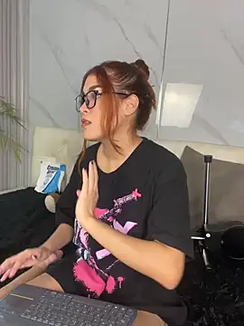 CrystalFairy007 online show from 04/13/26, 04:51