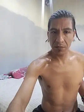 Rodrigohernan19 online show from 04/23/26, 05:26