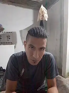 Rodrigohernan19 online show from 07/13/26, 04:15
