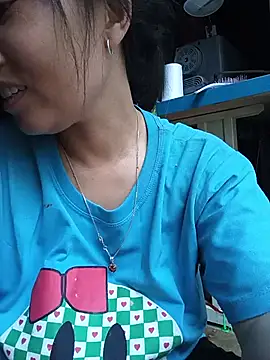 Snapshot of vesla-2k chatting on 07/24/26, 10:35 vesla-2k online show from 07/24/26, 10:35
