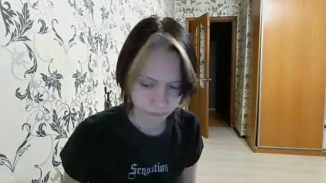 LxayBloom online show from 04/24/26, 01:08