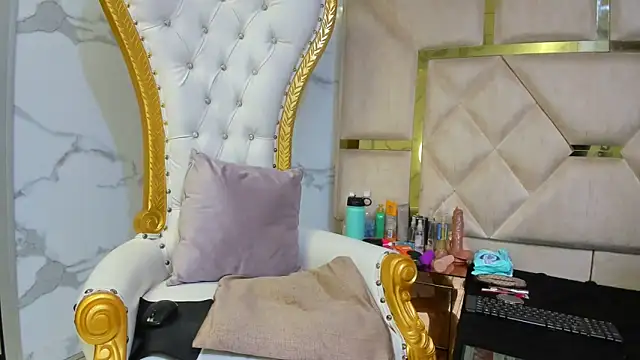 LauraScarlet online show from 04/24/26, 03:20