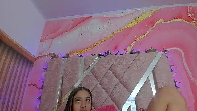 emily velvet   online show from 06/03/26, 06:57