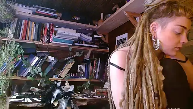 spiralhokkaido23 online show from 06/09/26, 08:15