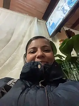 cinthia2011 online show from 01/13/26, 12:27