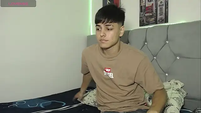 Loganjhonson19 online show from 01/11/26, 04:06