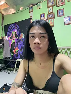 EnviousMaddie online show from 04/24/26, 08:06