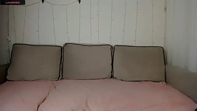 Snapshot of iceseeker2 chatting on 02/17/26, 09:10 iceseeker2 online show from 02/17/26, 09:10