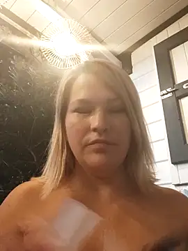 Pxetiteblonde1 online show from 04/23/26, 02:19