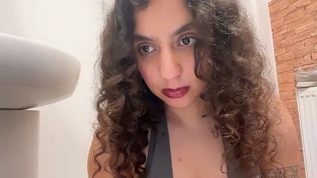 Snapshot of fayfay21@xh chatting on 02/11/26, 07:19 fayfay21xh online show from 02/11/26, 07:19