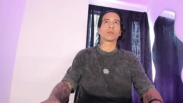 Snapshot of Sean_royal chatting on 01/14/26, 02:12 Sean royal online show from 01/14/26, 02:12