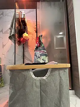 WIDBIGWHITECOCK online show from 03/03/26, 09:53