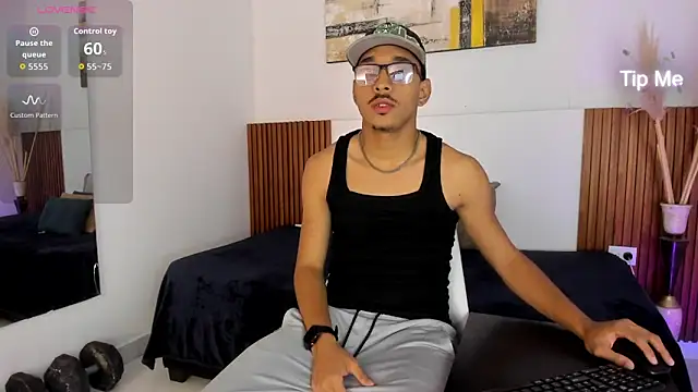 Snapshot of Julian_Dark_ chatting on 02/06/26, 04:28 Julian Dark online show from 02/06/26, 04:28