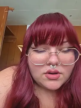 LunaLuxxx666 online show from 02/04/26, 07:42