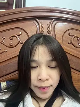 Lyli-122 online show from 04/24/26, 09:56