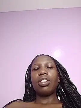 Snapshot of sweet_kendell chatting on 05/26/26, 12:12 sweet kendell online show from 05/26/26, 12:12