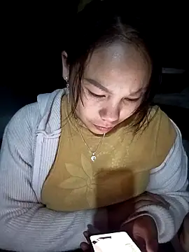 Snapshot of vanvan005 chatting on 02/19/26, 12:23 vanvan005 online show from 02/19/26, 12:23