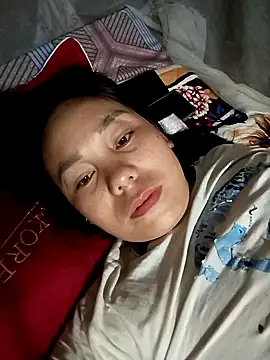 vanvan005 online show from 04/22/26, 10:11