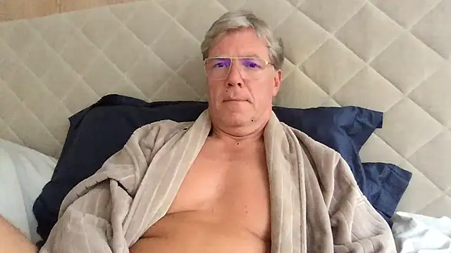 Snapshot of abibull chatting on 07/12/26, 06:10 abibull online show from 07/12/26, 06:10