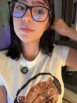 HinaSweet online show from 03/15/26, 12:38