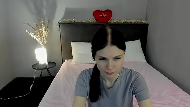 SkinyJoys online show from 02/19/26, 01:56