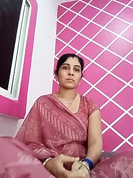 Snapshot of Hot_ree85 chatting on 02/06/26, 05:23 Hot ree85 online show from 02/06/26, 05:23