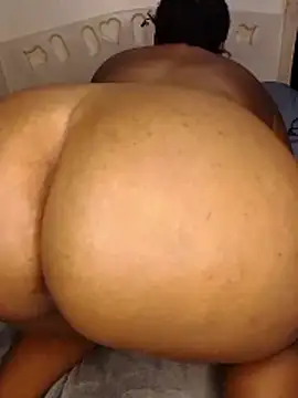 Snapshot of nolly1523 chatting on 02/20/26, 07:36 nolly1523 online show from 02/20/26, 07:36