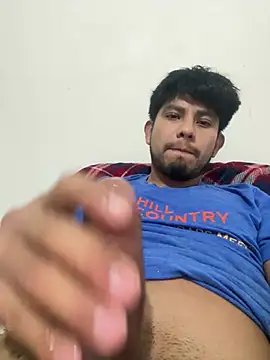 Snapshot of Eddeen chatting on 01/12/26, 08:52 Eddeen online show from 01/12/26, 08:52