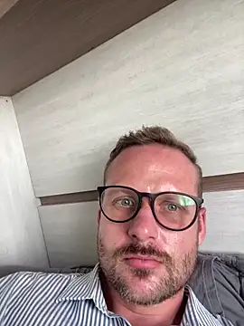 Snapshot of catarinenseputo chatting on 02/27/26, 02:39 catarinenseputo online show from 02/27/26, 02:39