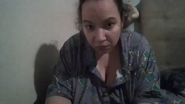 bellakay19 online show from 02/05/26, 05:34