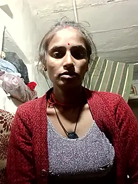 Snapshot of Jan_692 chatting on 02/05/26, 12:37 Jan 692 online show from 02/05/26, 12:37