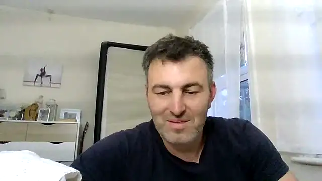 Snapshot of Hakfin666 chatting on 06/17/26, 03:42 Hakfin666 online show from 06/17/26, 03:42